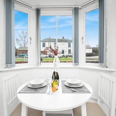 Beautiful Waterside Apartment - Parking - Perry Barr - Top Rated Бирмингам Екстериор снимка