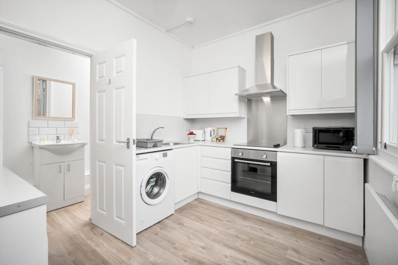 Beautiful Waterside Apartment - Parking - Perry Barr - Top Rated Бирмингам Екстериор снимка